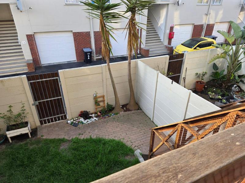 To Let 2 Bedroom Property for Rent in Bloubergrant Western Cape